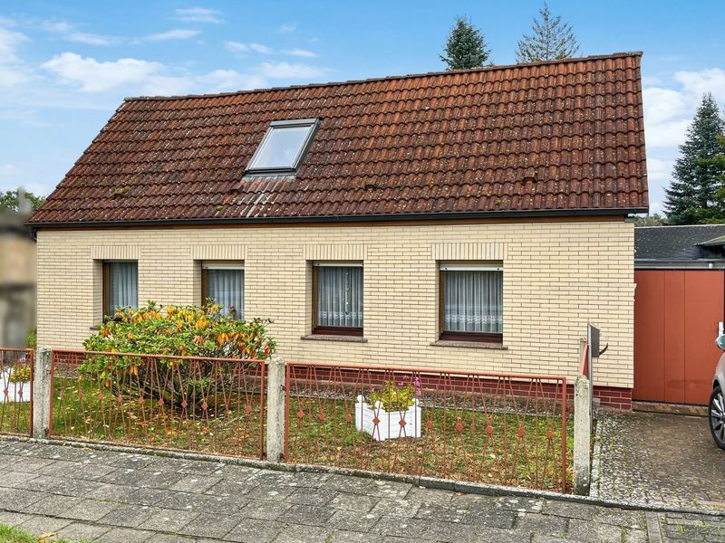 Bezugsfreies Einfamilienhaus in Treuenbrietzen-Rietz